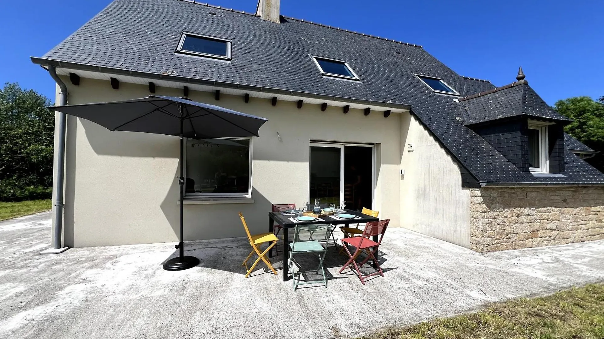 Maison De Charlie Madame Est Servie Trégastel Francia